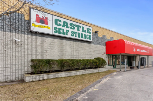 Castle Self Storage Braintree storage facility exterior view